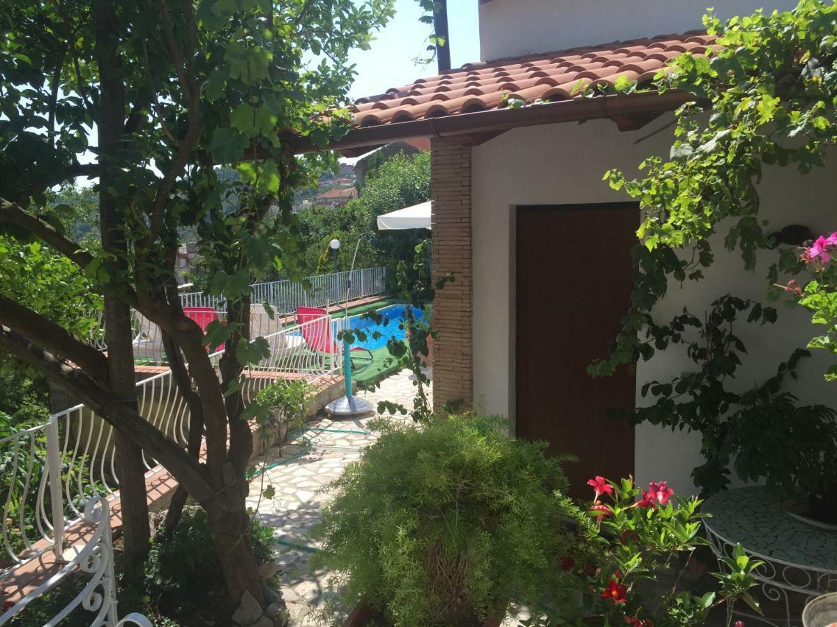 Villa Asia Holiday Home SantʼAgata sui Due Golfi Εξωτερικό φωτογραφία